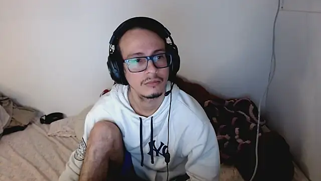 Snapshot of cholitohermoso chatting on September 26, 2025, 3:38 pm cholitohermoso online show from September 26, 2025, 3:38 pm
