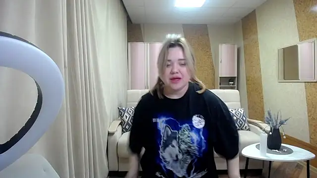 Snapshot of Finna_39 chatting on February 14, 2025, 2:18 am Finna 39 online show from February 14, 2025, 2:18 am