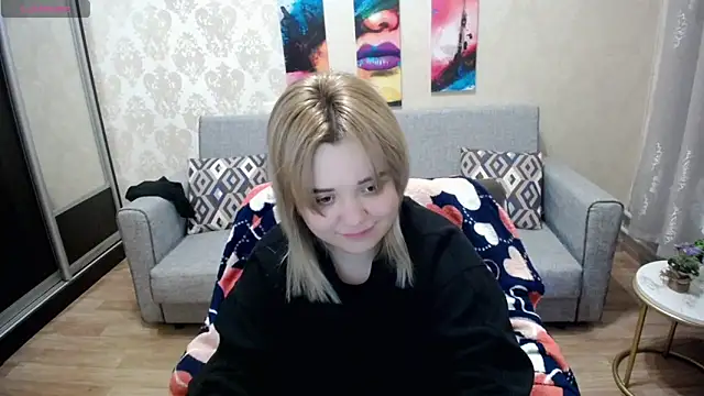 Snapshot of Finna_39 chatting on October 7, 2025, 11:02 pm Finna 39 online show from October 7, 2025, 11:02 pm