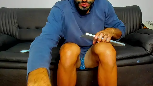 sexyhotmusclesforyou1 online show from November 5, 2025, 5:13 pm