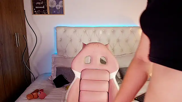 Julieta priv online show from September 26, 2025, 2:10 pm