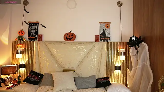 Julieta priv online show from October 30, 2025, 2:18 pm