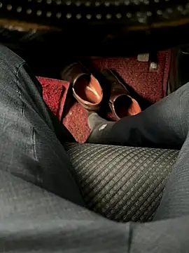 Snapshot of BadboySLR_8899 chatting on September 17, 2025, 11:12 am BadboySLR 8899 online show from September 17, 2025, 11:12 am