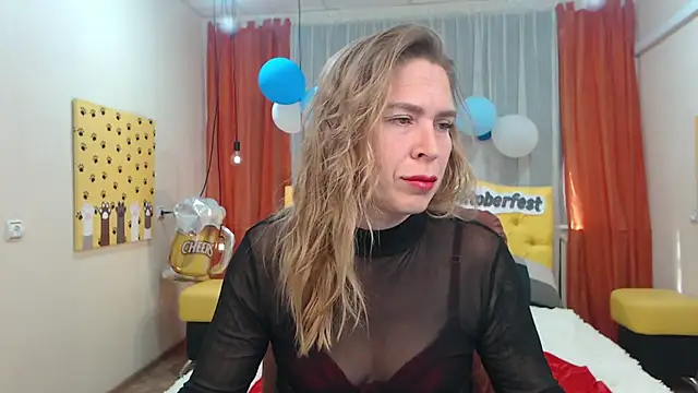 Snapshot of TessaDaybreak chatting on October 3, 2025, 7:27 am TessaDaybreak online show from October 3, 2025, 7:27 am