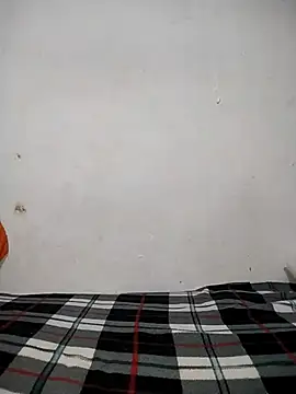 Snapshot of Dalou3a-69 chatting on March 23, 2025, 12:04 am Dalou3a-69 online show from March 23, 2025, 12:04 am