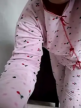 Snapshot of Dalou3a-69 chatting on October 4, 2025, 8:23 am Dalou3a-69 online show from October 4, 2025, 8:23 am