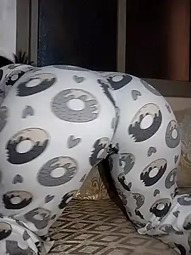 Snapshot of Dalou3a-69 chatting on October 23, 2025, 11:46 pm Dalou3a-69 online show from October 23, 2025, 11:46 pm