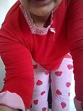 Snapshot of Dalou3a-69 chatting on November 17, 2025, 10:32 am Dalou3a-69 online show from November 17, 2025, 10:32 am