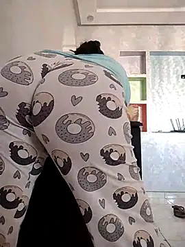 Snapshot of Dalou3a-69 chatting on November 22, 2025, 10:47 am Dalou3a-69 online show from November 22, 2025, 10:47 am