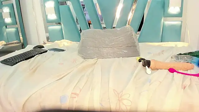 Snapshot of ebony_valentina chatting on March 21, 2025, 6:49 am ebony valentina online show from March 21, 2025, 6:49 am