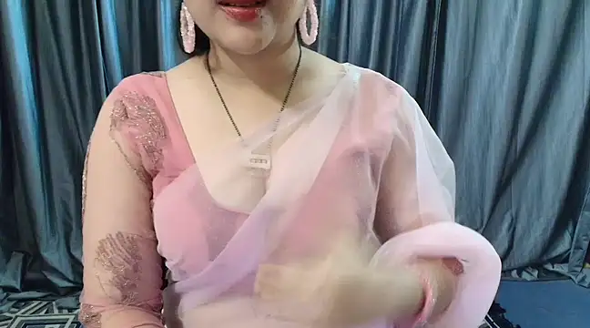 Snapshot of goldiwets chatting on February 16, 2025, 7:38 pm goldiwets online show from February 16, 2025, 7:38 pm