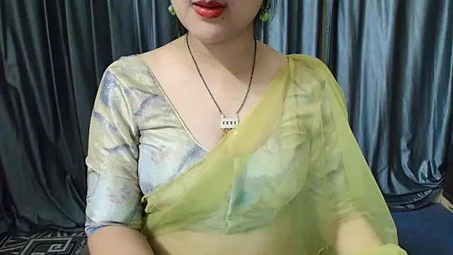 Snapshot of goldiwets chatting on September 12, 2025, 4:40 pm goldiwets online show from September 12, 2025, 4:40 pm
