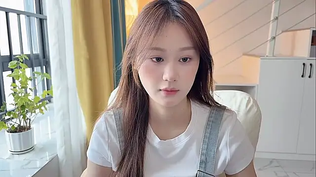 Snapshot of Cassie-20 chatting on December 5, 2025, 2:20 am Cassie-20 online show from December 5, 2025, 2:20 am