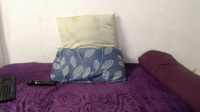 Snapshot of PinkMagic chatting on November 24, 2025, 11:04 pm PinkMagic online show from November 24, 2025, 11:04 pm