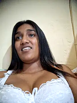 Snapshot of indianpink_lips chatting on November 16, 2025, 4:23 pm indianpink lips online show from November 16, 2025, 4:23 pm