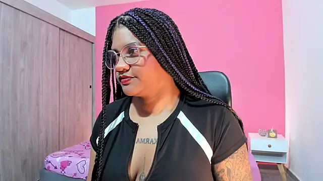 Snapshot of ZahraRose chatting on November 27, 2025, 6:32 pm ZahraRose online show from November 27, 2025, 6:32 pm