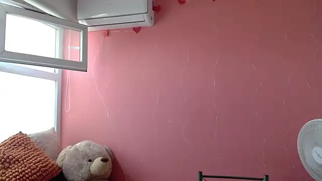 Snapshot of morahaze chatting on February 19, 2025, 5:27 pm morahaze online show from February 19, 2025, 5:27 pm
