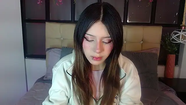 Snapshot of fyreandfox_ chatting on November 26, 2025, 8:21 pm fyreandfox online show from November 26, 2025, 8:21 pm