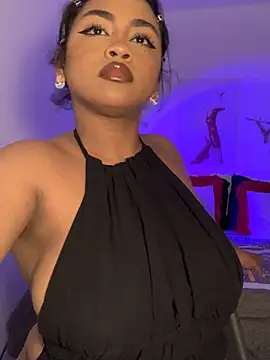 Dahiana Giil online show from October 28, 2025, 6:17 am