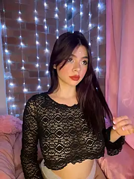 Snapshot of Danna_Myst chatting on February 21, 2025, 5:24 am Danna Myst online show from February 21, 2025, 5:24 am