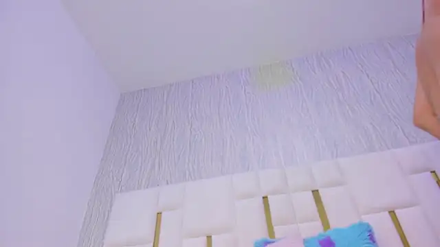 hillary uckerman  online show from November 30, 2025, 11:25 am