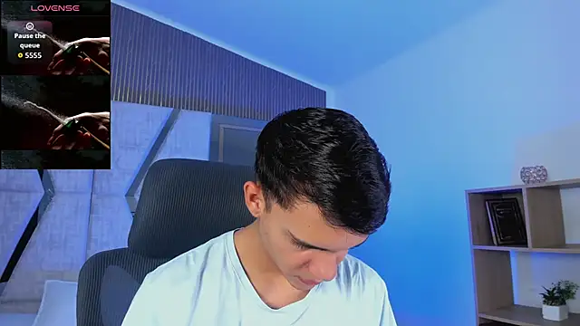 Snapshot of JacobRoberts1 chatting on October 16, 2025, 8:43 pm JacobRoberts1 online show from October 16, 2025, 8:43 pm