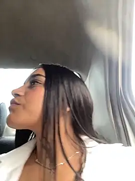 Emily sharlot online show from November 14, 2025, 8:18 pm