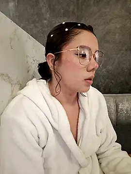 EmmaSulivan online show from February 22, 2025, 4:30 pm