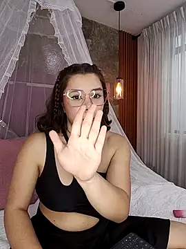 EmmaSulivan online show from March 15, 2025, 9:27 pm