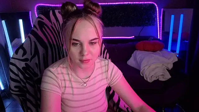 Dyna bae online show from November 10, 2025, 1:48 am