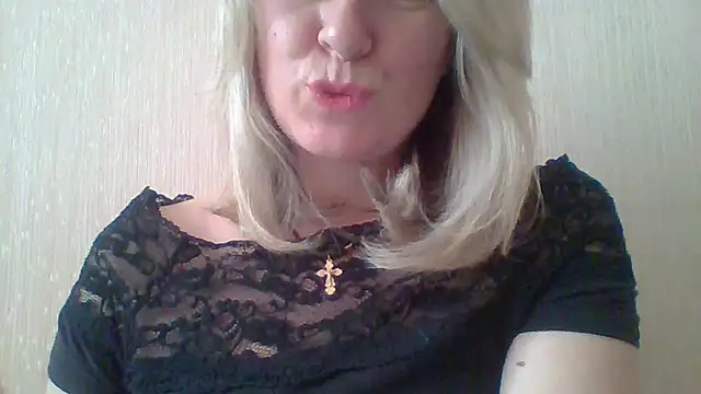 Mary888x online show from December 18, 2025, 9:37 am