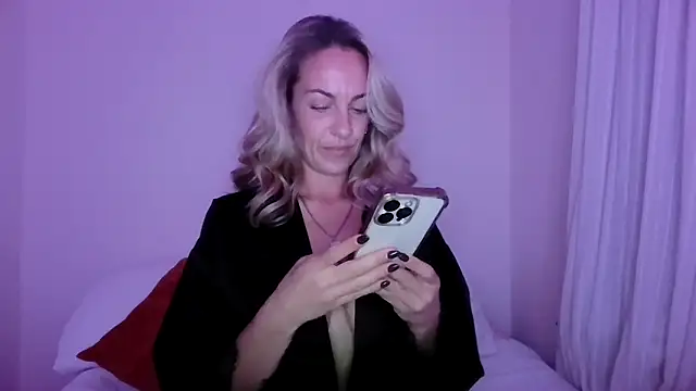 Edenfox- online show from October 10, 2025, 9:14 pm