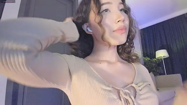 Snapshot of mey_baee chatting on November 16, 2025, 5:07 pm mey baee online show from November 16, 2025, 5:07 pm