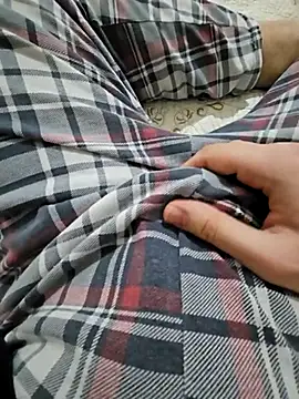 skiciyunis online show from March 17, 2025, 8:19 pm