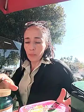 Coeur de luxure online show from December 17, 2025, 1:50 pm