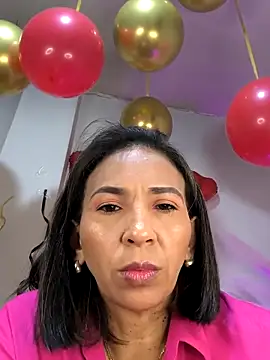 Mrsvictoriaaa online show from February 18, 2025, 2:38 pm