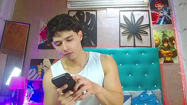 LiamAndrewzz online show from October 30, 2025, 6:19 pm