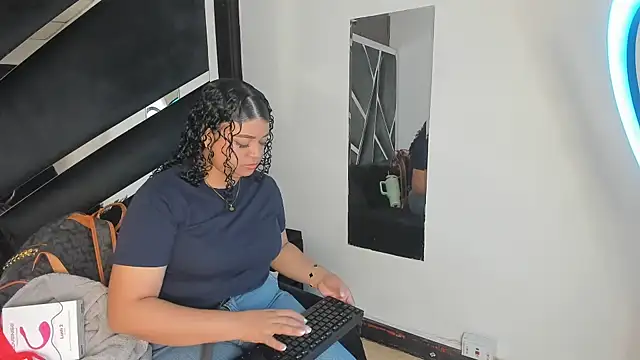 Rubyxht online show from September 27, 2025, 12:32 pm