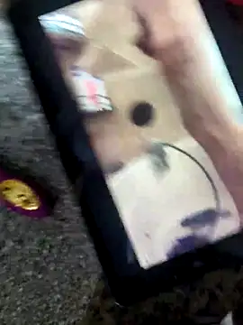 Snapshot of QueenM3 chatting on February 16, 2025, 9:05 pm QueenM3 online show from February 16, 2025, 9:05 pm