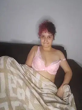 Snapshot of Lilly_Lustt chatting on October 7, 2025, 10:18 pm Lilly Lustt online show from October 7, 2025, 10:18 pm