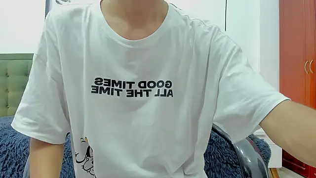 Johann sex online show from November 21, 2025, 4:27 pm