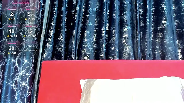 Snapshot of Siena_Amaris chatting on November 20, 2025, 9:31 am Siena Amaris online show from November 20, 2025, 9:31 am