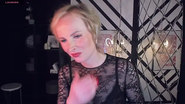 Snapshot of Sandra_Kind chatting on February 20, 2025, 11:09 am Sandra Kind online show from February 20, 2025, 11:09 am