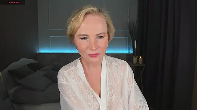 Snapshot of Sandra_Kind chatting on February 22, 2025, 9:12 am Sandra Kind online show from February 22, 2025, 9:12 am