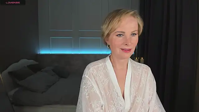 Snapshot of Sandra_Kind chatting on February 22, 2025, 12:29 pm Sandra Kind online show from February 22, 2025, 12:29 pm