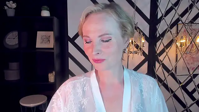 Snapshot of Sandra_Kind chatting on February 24, 2025, 8:49 am Sandra Kind online show from February 24, 2025, 8:49 am