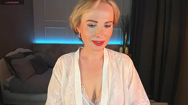 Snapshot of Sandra_Kind chatting on March 2, 2025, 5:54 am Sandra Kind online show from March 2, 2025, 5:54 am