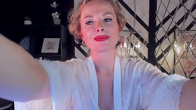 Snapshot of Sandra_Kind chatting on March 18, 2025, 8:36 am Sandra Kind online show from March 18, 2025, 8:36 am