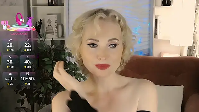 Snapshot of Sandra_Kind chatting on September 20, 2025, 5:41 am Sandra Kind online show from September 20, 2025, 5:41 am