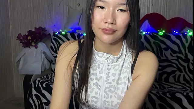 Asian Vi online show from March 14, 2025, 7:12 pm